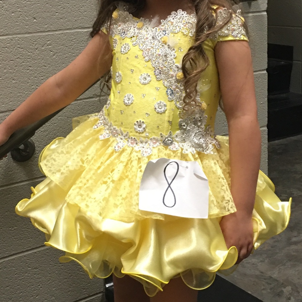 Yellow Boo Bear cupcake pageant gown 8/10
